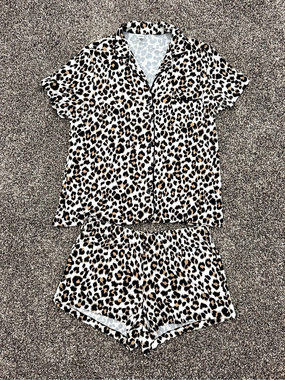 Old Navy OLX SS TOP AND CHEETAH Print Set in Brown & Black Size Medium